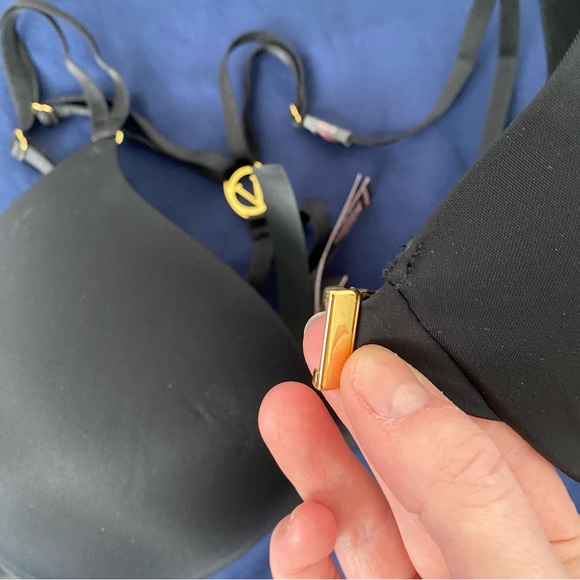 NWT Victoria’s Secret black bras 32DDD - Picture 6 of 6